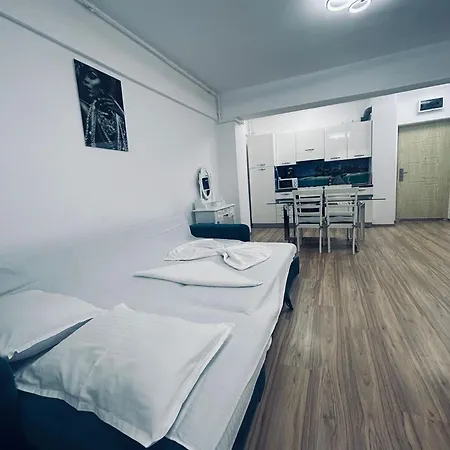 Moonlight Luxury 아파트 마마이아
