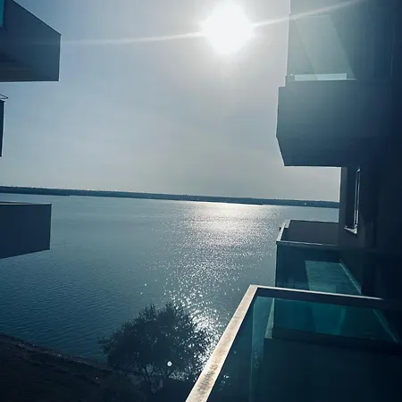 Moonlight Luxury *
