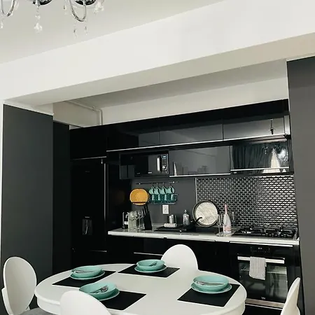 Moonlight Luxury Apartment