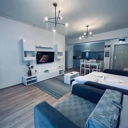 Moonlight Luxury * Mamaia
