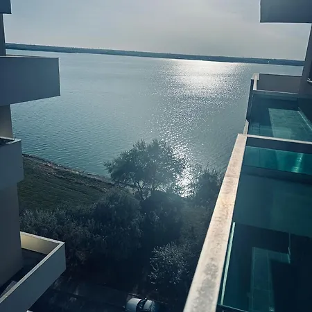 Moonlight Luxury Apartment