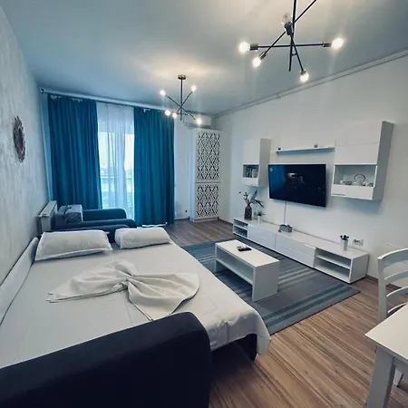 Moonlight Luxury * Mamaia