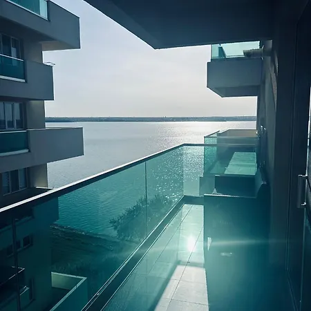 Moonlight Luxury Apartment Mamaia