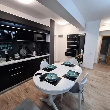Moonlight Luxury Mamaia